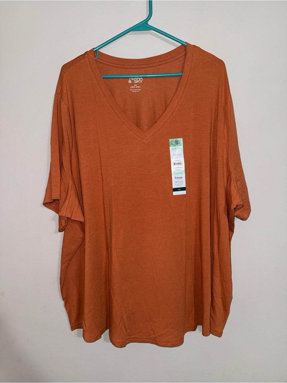 Terra & Sky Women’s Copper Pipe V-Neck Tee 4x